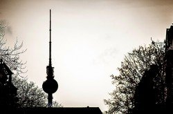 berliner fernsehturm am alexanderplatz - hotelsuche.de