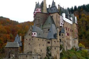 burg-eltz-01