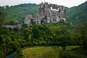 burg-eltz-02